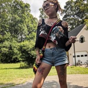 Meet your Posher, Aryl